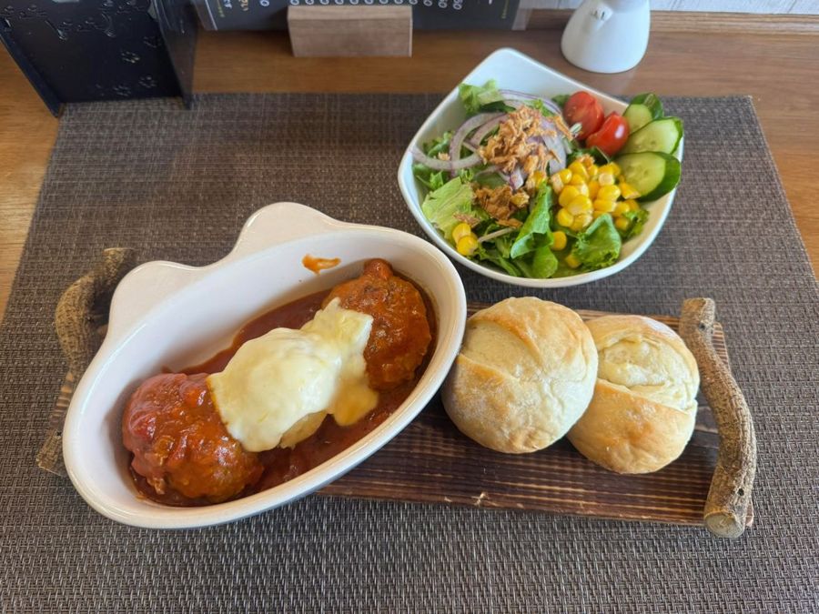 煮込みハンバーグ シンプル